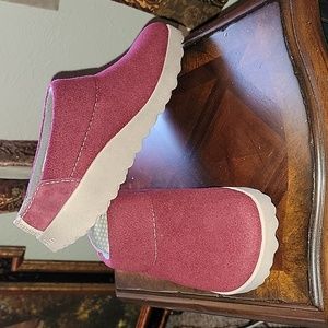 Dansko Womens Lucie Cranberry Clog Slipper Size 41